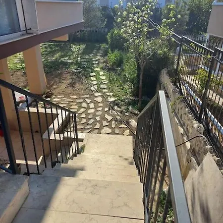 Pamuk Konukevi, Bahce Kati, Apartman *